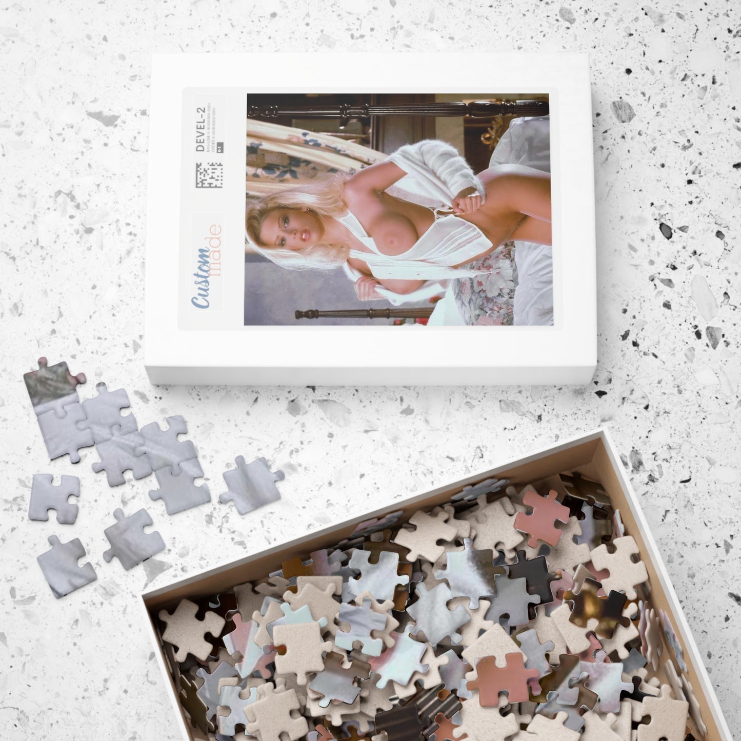 Puzzle (110, 252, 500, 1014-piece) Pornstar Jenna Jameson Nude