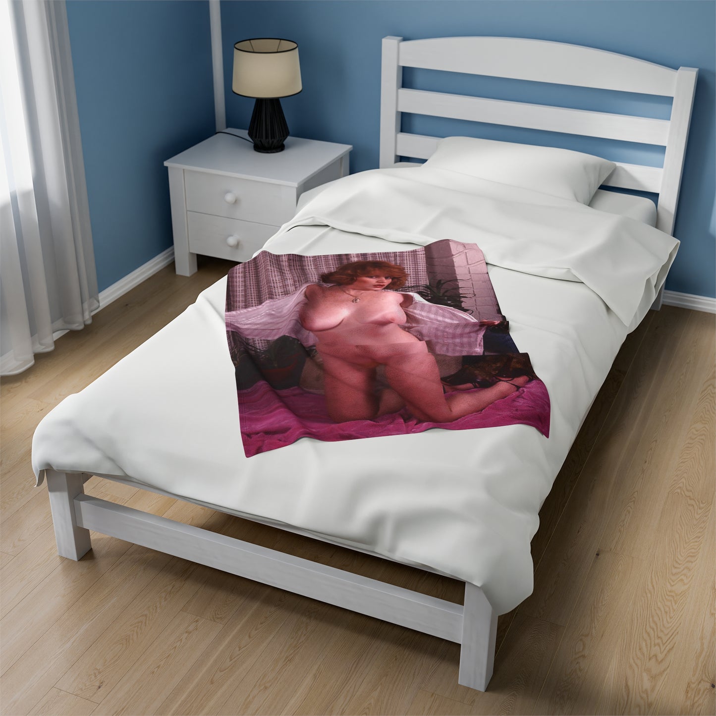 Velveteen Plush Blanket Retro Pornstar Lisa De Leeuw Nude