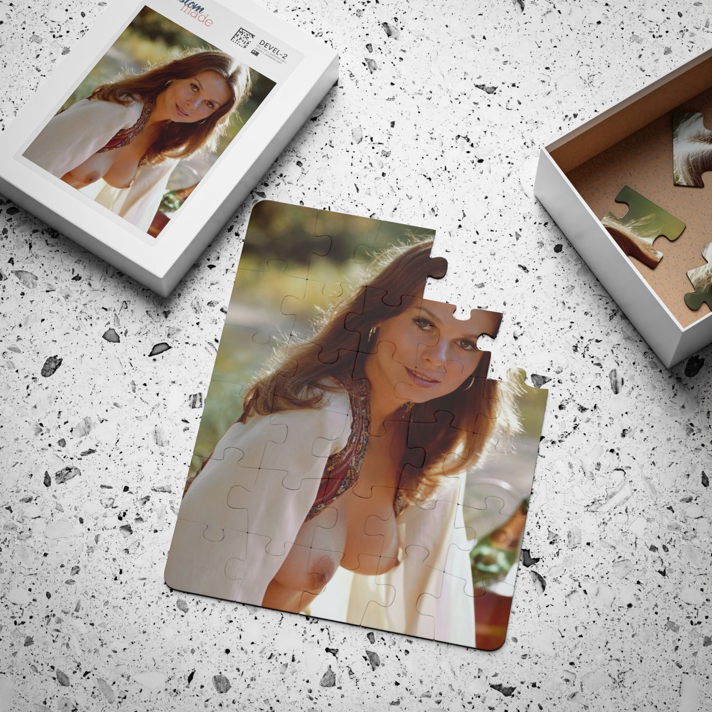 Puzzle, 30-Piece Playboy Playmate October 1973 Valerie Lane