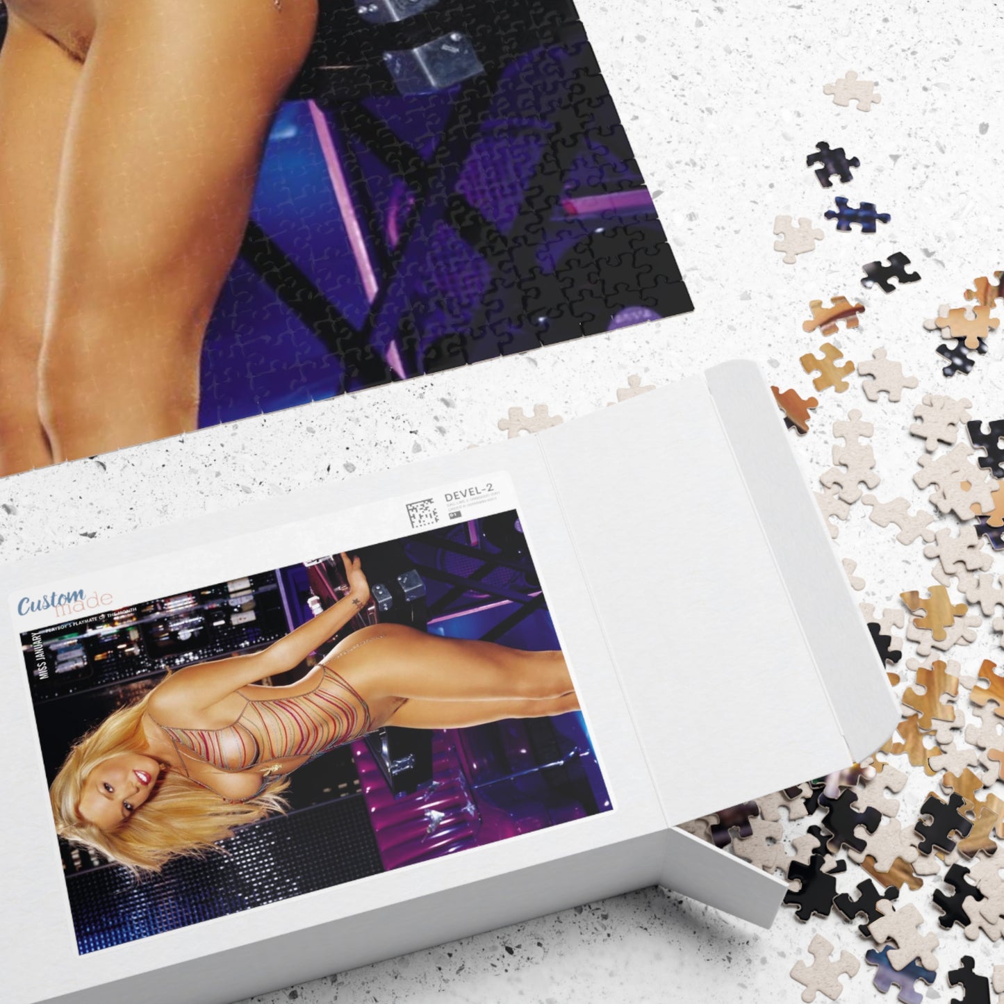 Puzzle (110, 252, 500, 1014-piece) Playmate January 2004 Colleen Shannon