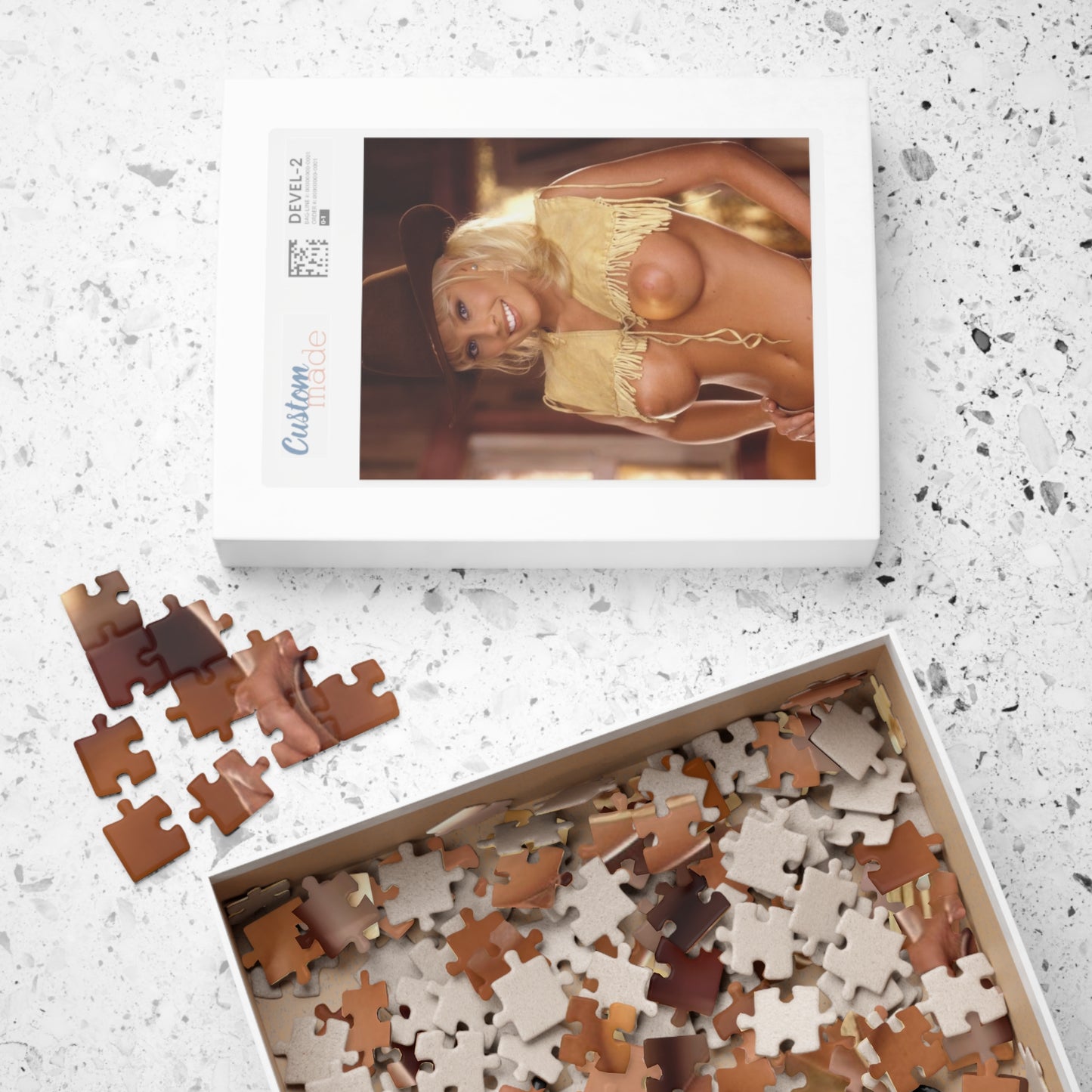 Puzzle (110, 252, 500, 1014-piece) Playboy Playmate January 1999 Jaime Bergman