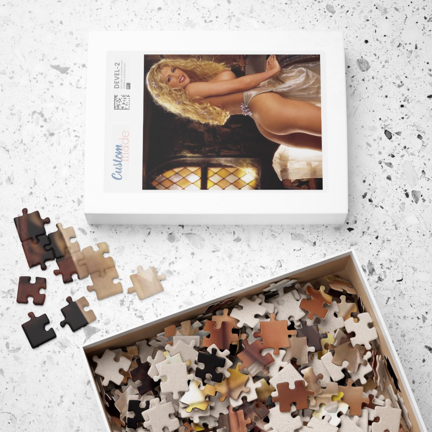 Puzzle (110, 252, 500, 1014-piece) Playboy Playmate April 2000 Brande Roderick