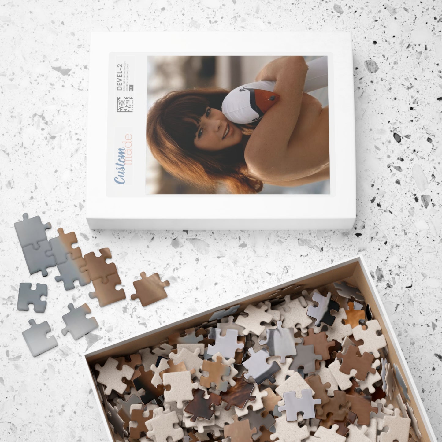 Puzzle (110, 252, 500, 1014-piece) Playboy Playmate August 1968 Gale Olson