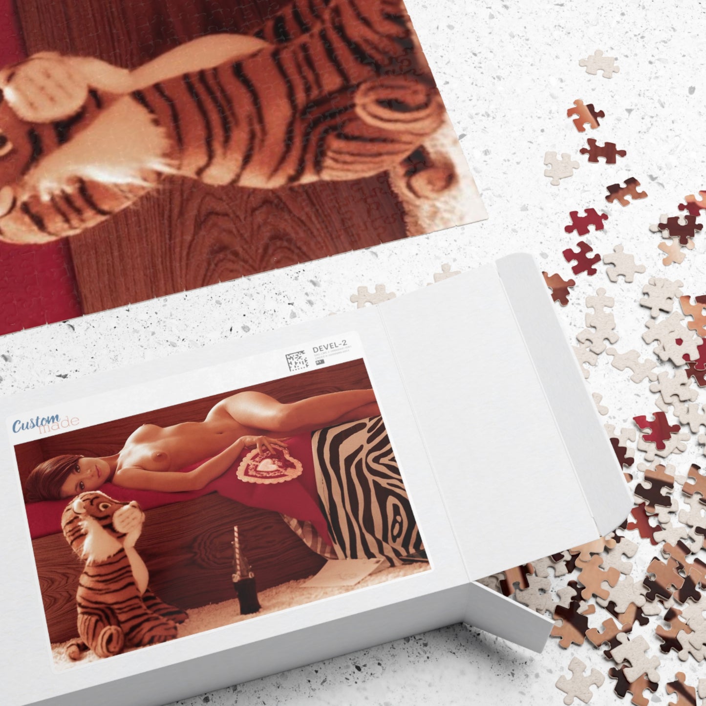 Puzzle (110, 252, 500, 1014-piece) Playboy Playmate February 1967 Kim Farber