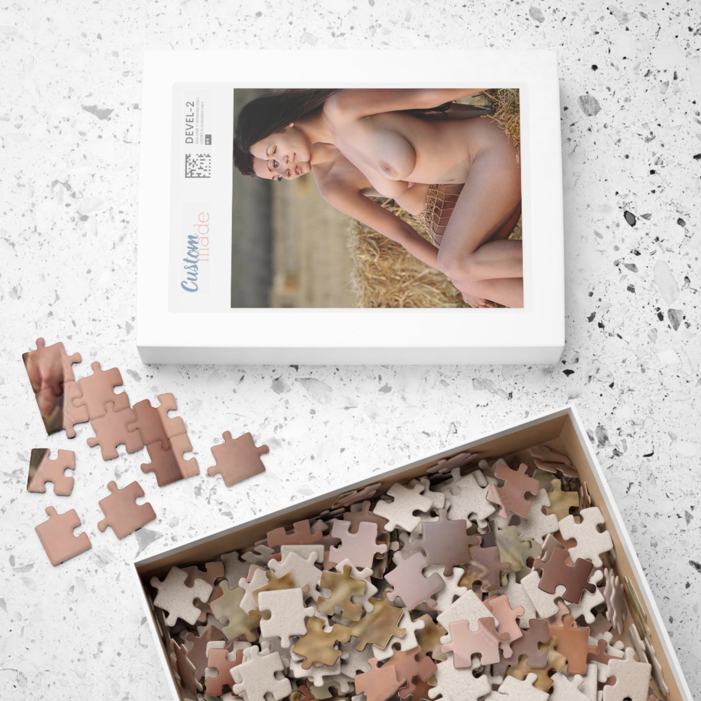 Puzzle (110, 252, 500, 1014-piece) Nude Girls in Hay Gazing Afar