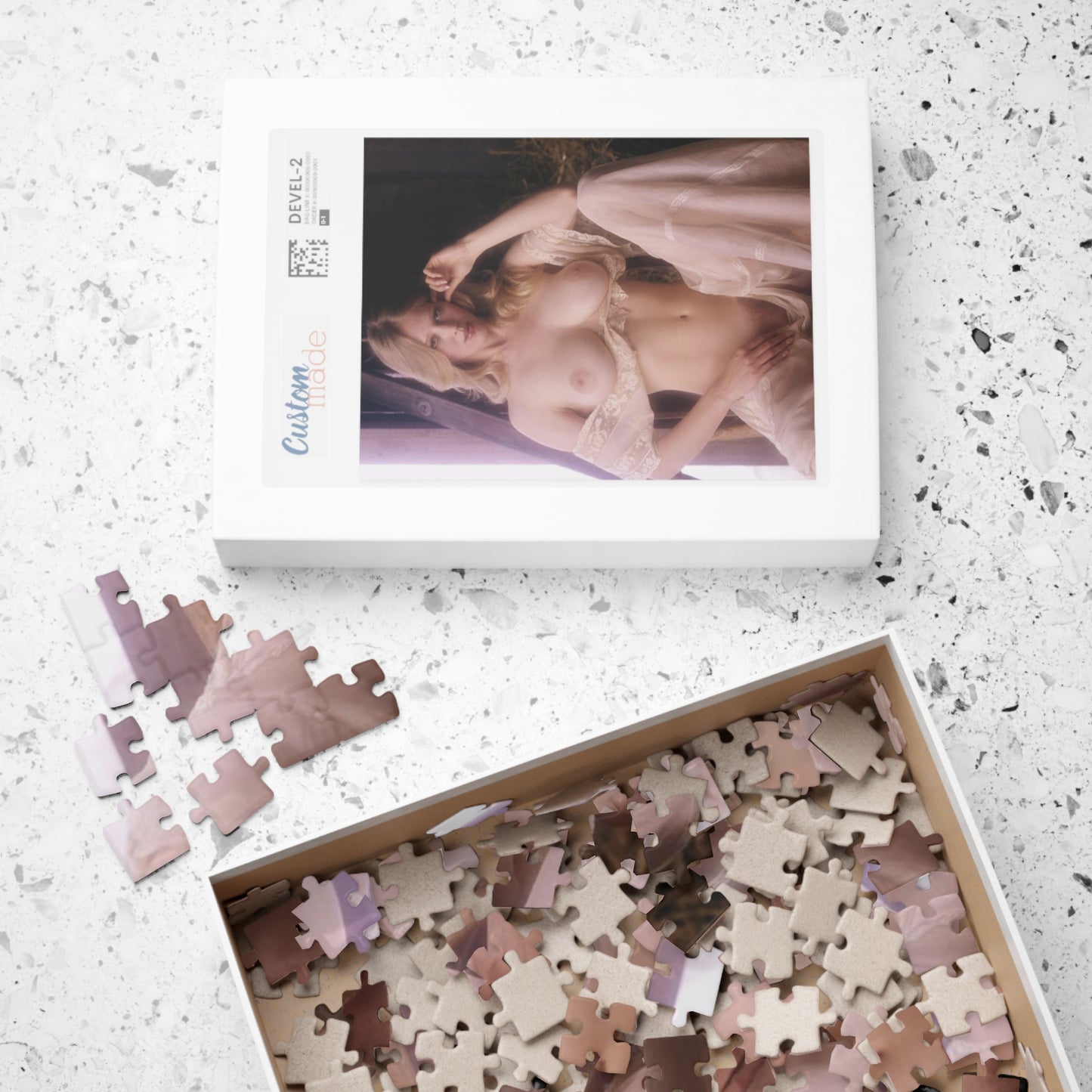 Puzzle (110, 252, 500, 1014-piece) Playboy Playmate October 1976 Hope Olson