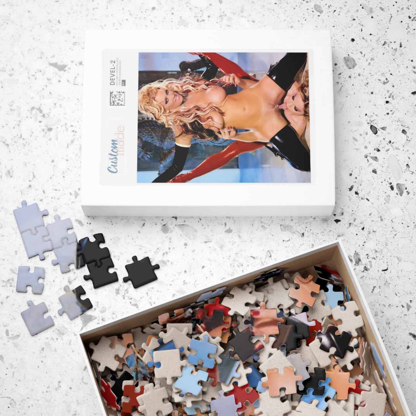 Puzzle (110, 252, 520, 1014-piece) Jenna Jameson and Janine Lindenmulder