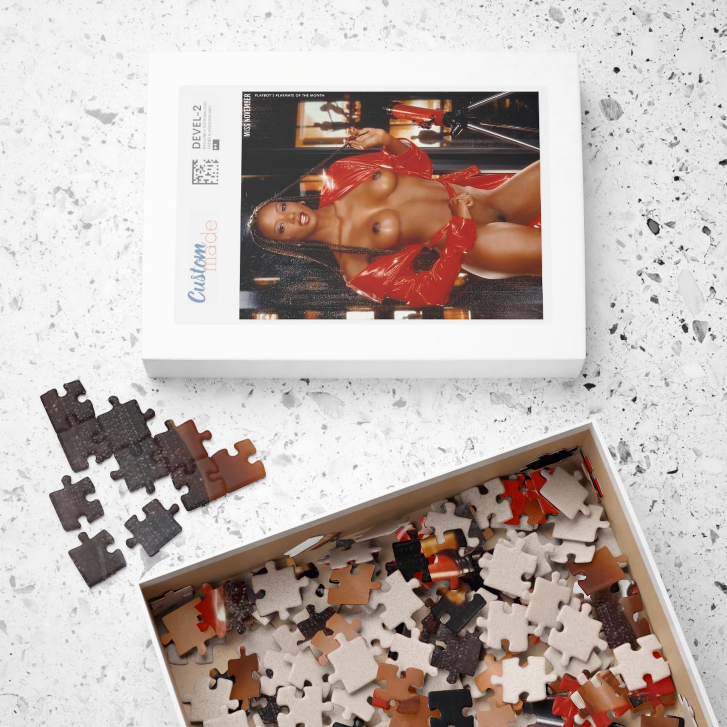 Puzzle (110, 252, 500, 1014-piece) Playboy Playmate November 2002 Serria Tawan