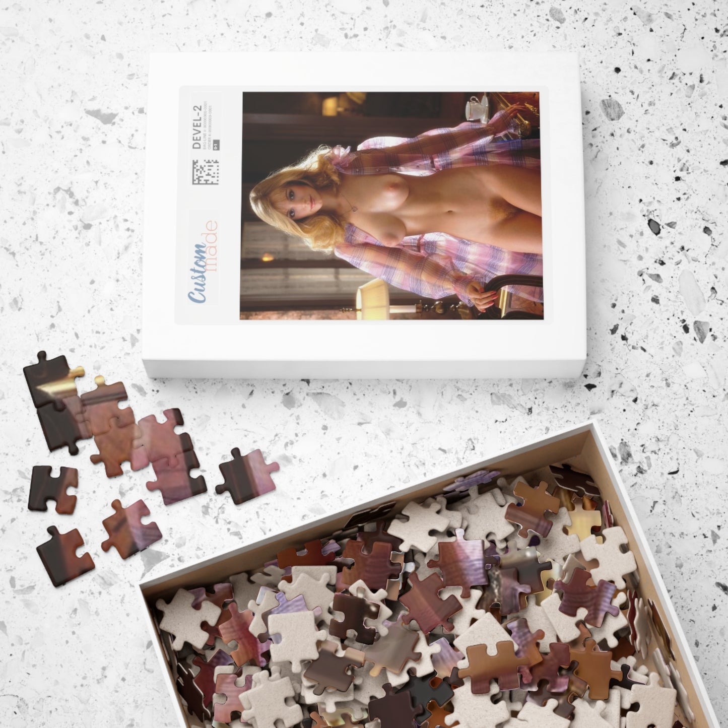 Puzzle (110, 252, 500, 1014-piece) Playboy Playmate November 1981 Shannon Tweed