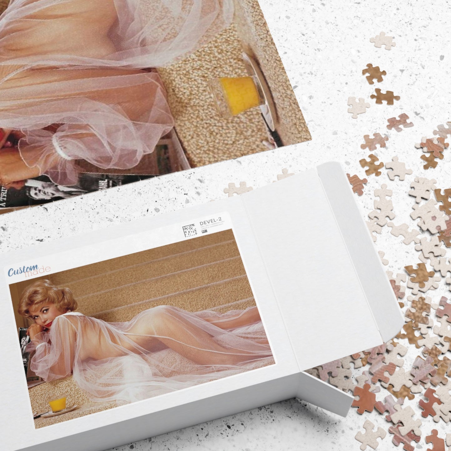 Puzzle (110, 252, 500, 1014-piece) Playboy Playmate May 1961 Susan Kelly