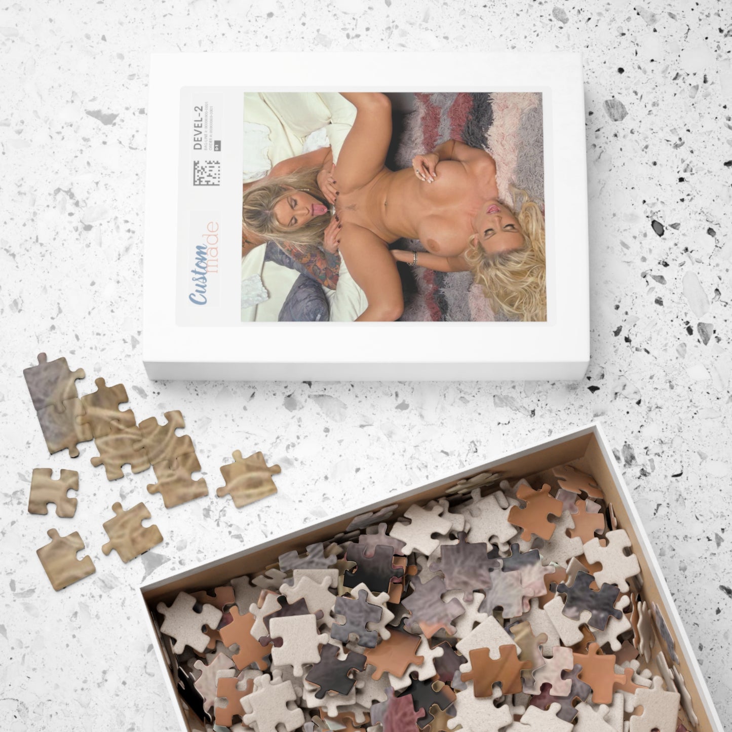 Puzzle (110, 252, 520, 1014-piece) Jenna Jameson and Janine Lindenmulder