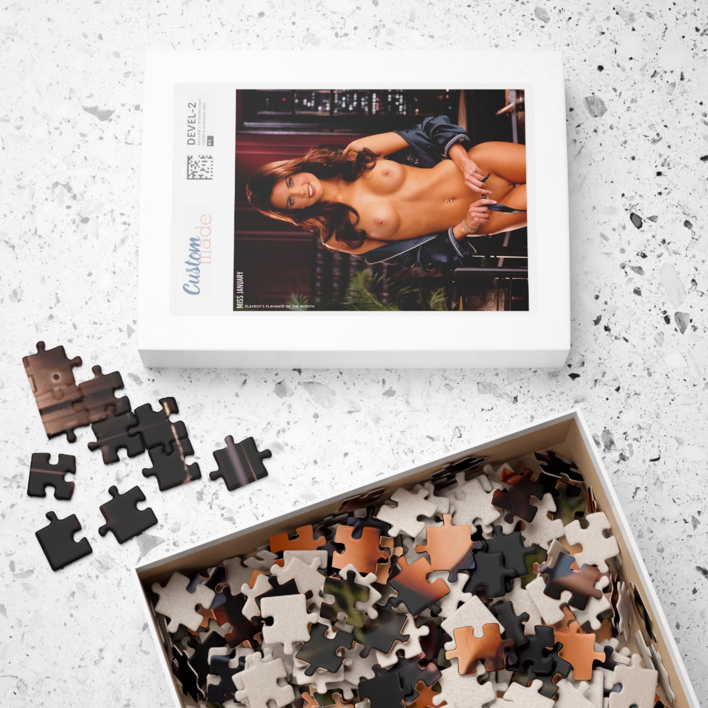Puzzle (110, 252, 500, 1014-piece) Playmate January 2008 Sandra Nilsson