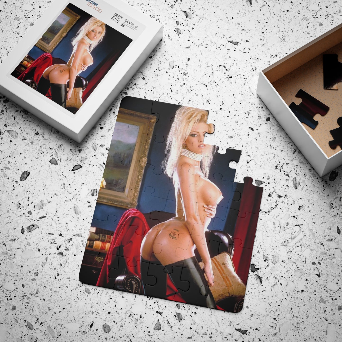 Puzzle, 30-Piece Pornstar Jenna Jameson Nude