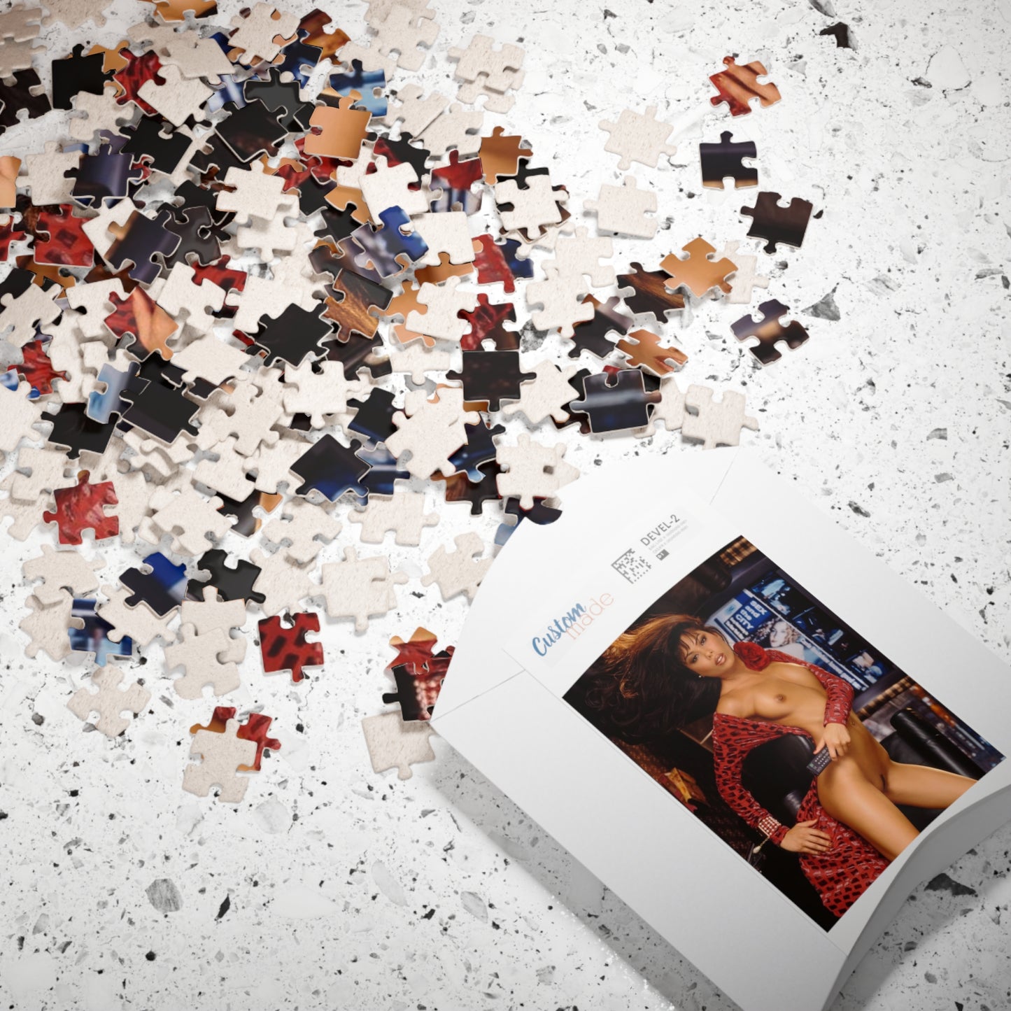 Puzzle (110, 252, 500, 1014-piece) Playboy Playmate June 2002 Michele Rogers