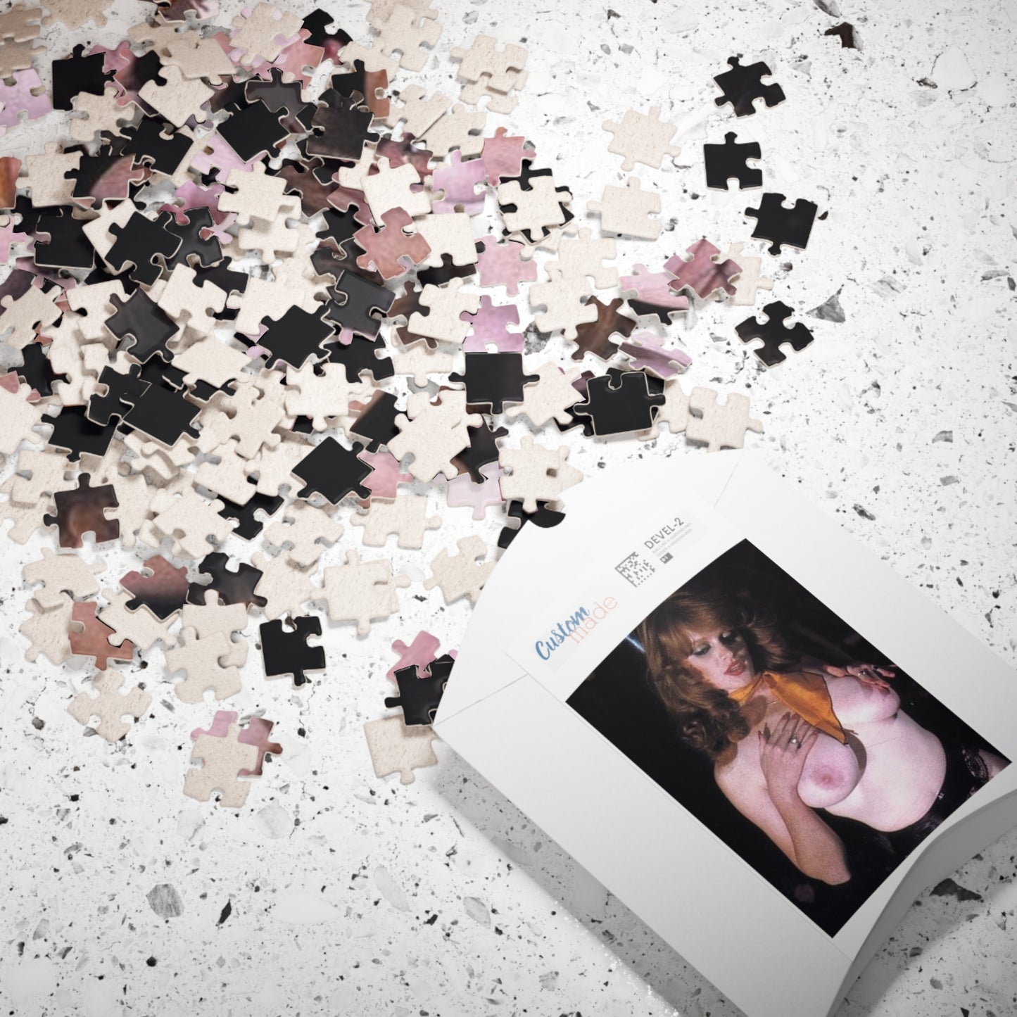 Puzzle (110, 252, 500, 1014-piece) Retro Porn Star Lisa De Leeuw Nude