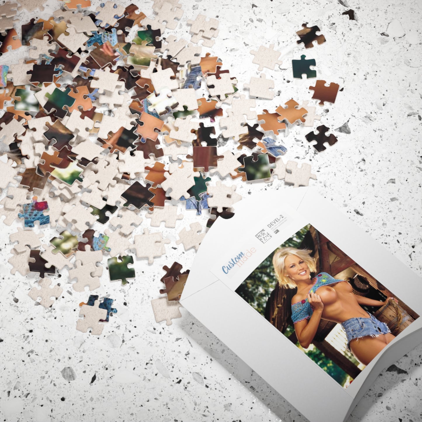 Puzzle (110, 252, 500, 1014-piece) Playboy Playmate September 2001 Dalene Kurtis