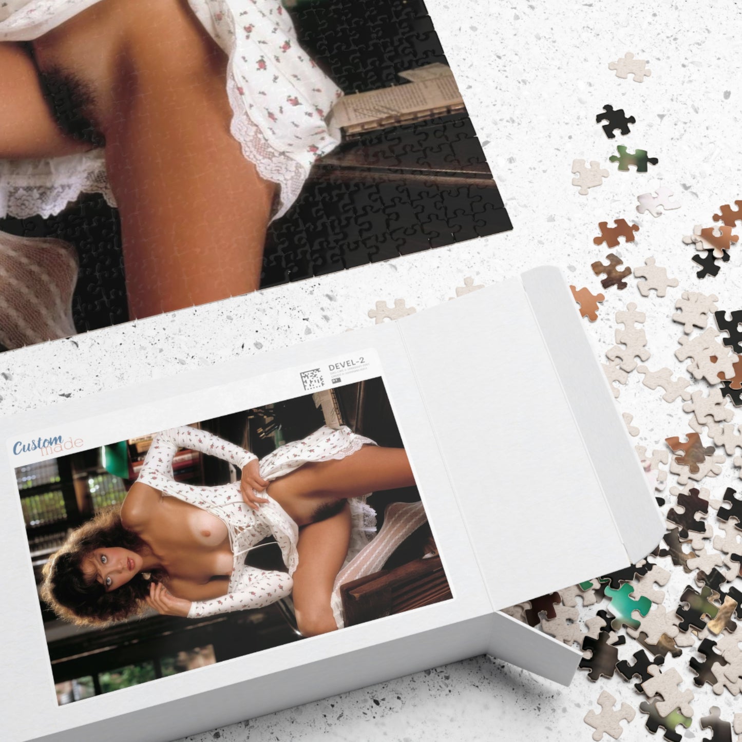Puzzle (110, 252, 500, 1014-piece) Playboy Playmate August 1984 Suzi Schott