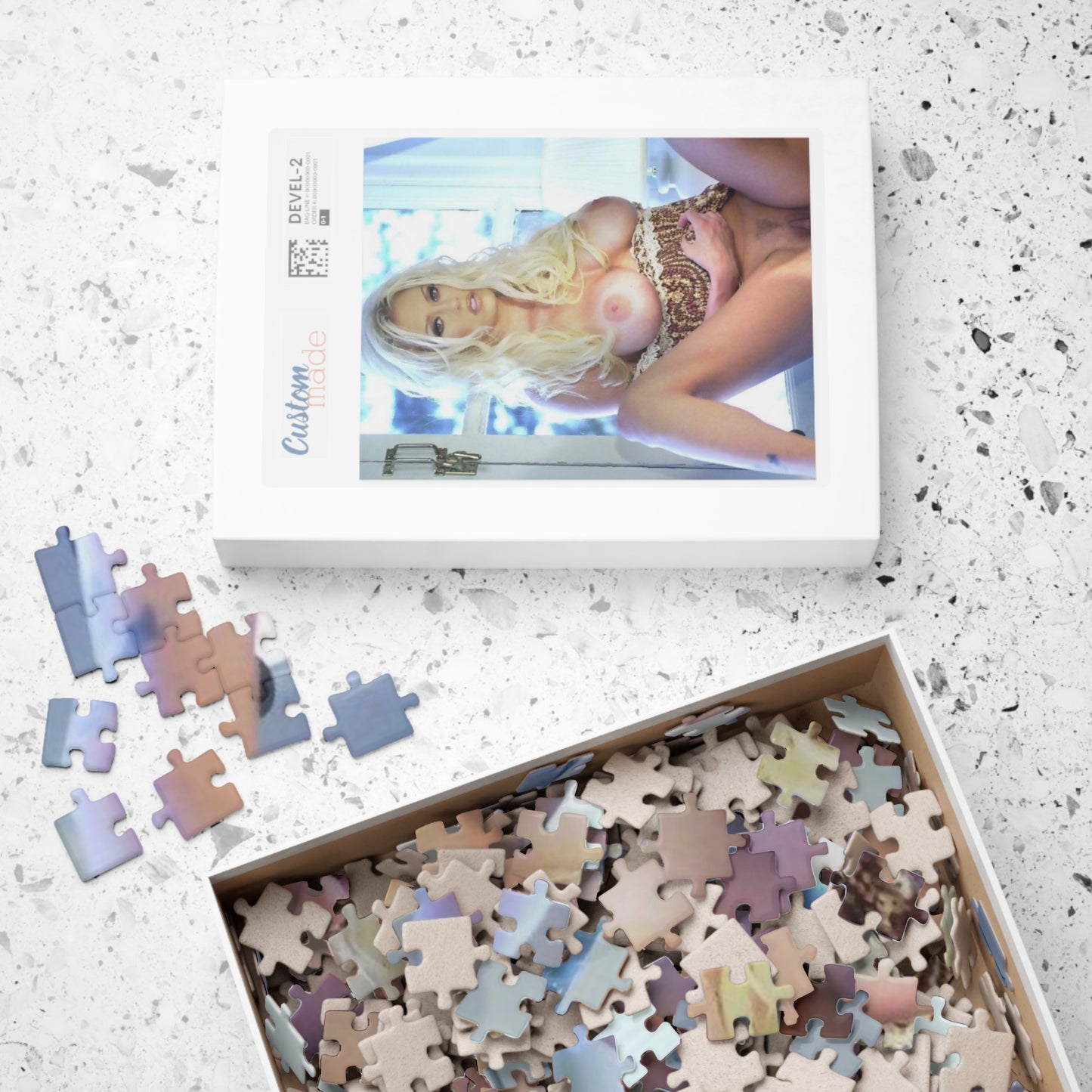 Puzzle (110, 252, 500, 1014-piece) Pornstar Jenna Jameson Nude