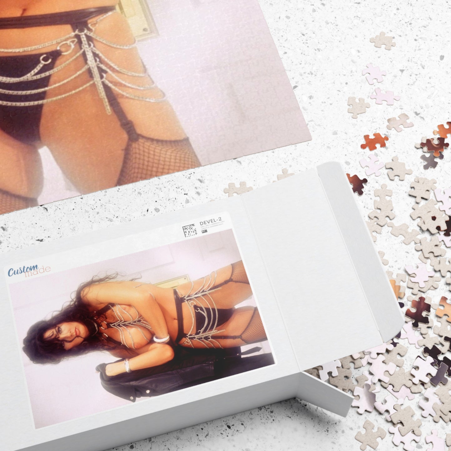 Puzzle (110, 252, 520, 1014-piece) Retro Adult Star Julie Strain