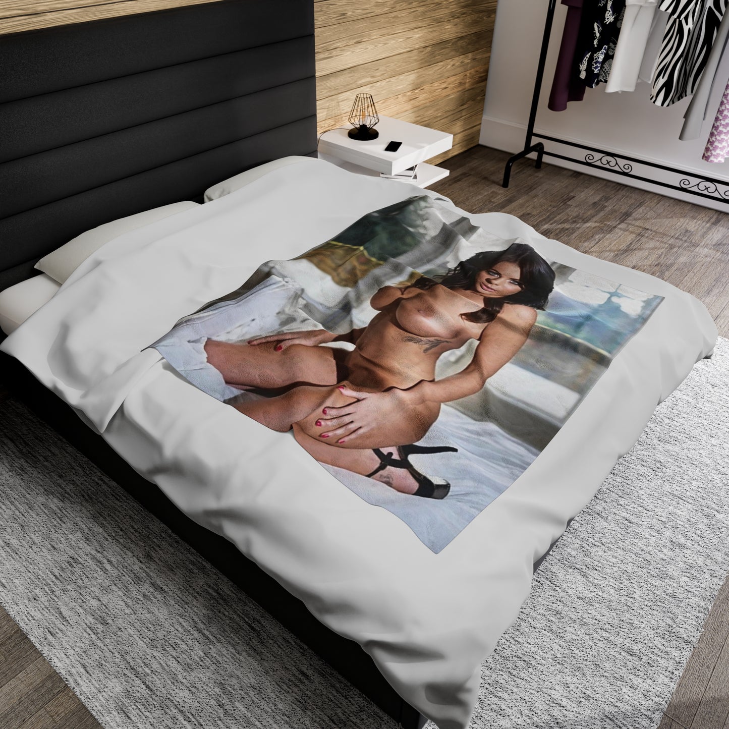 Velveteen Plush Blanket Holly Peers Nude