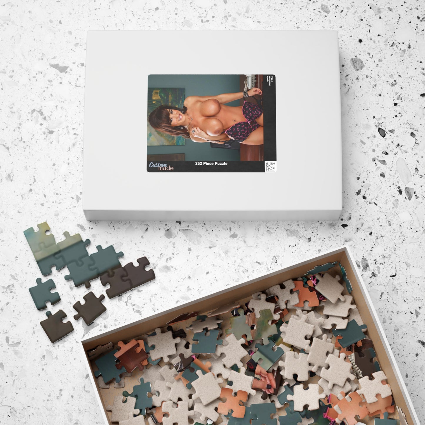 Puzzle (110, 252, 500, 1014-piece) Pornstar Lisa Ann Nude