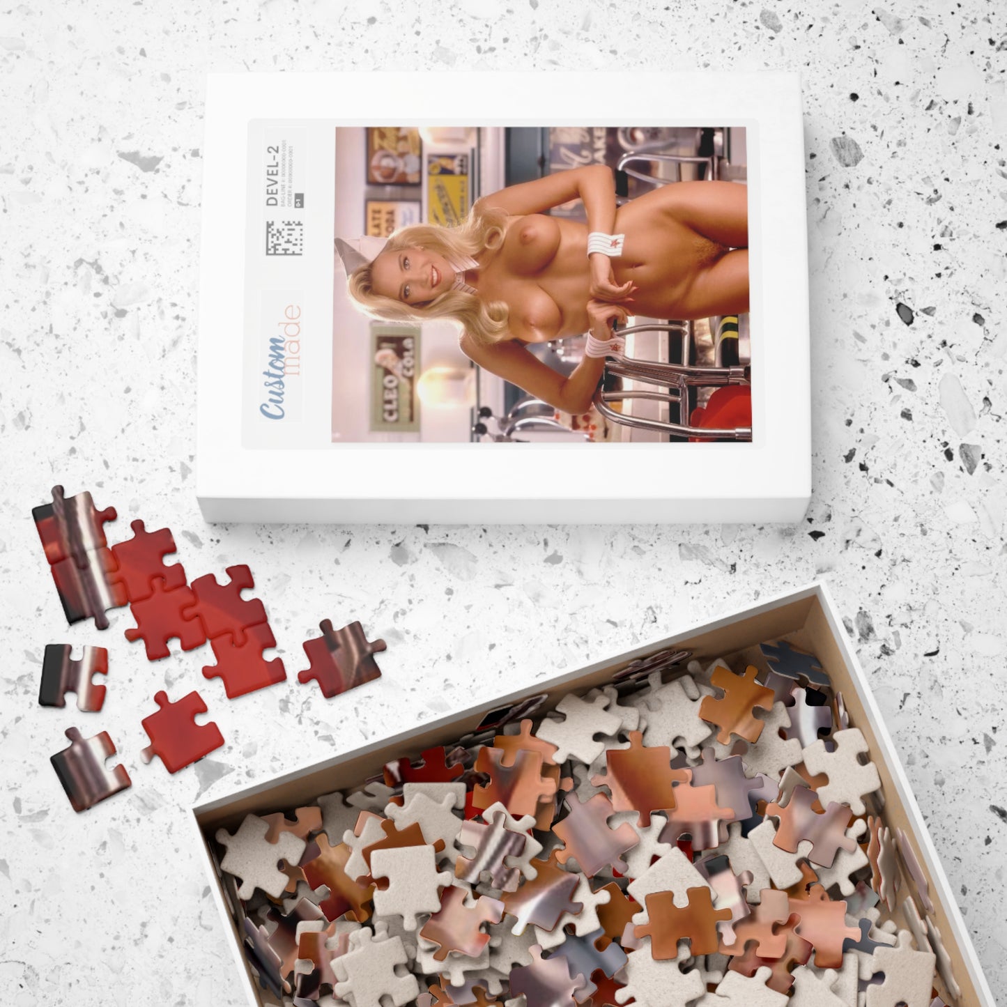Puzzle (110, 252, 500, 1014-piece) Playboy playmate December 1992 Barbara Moore
