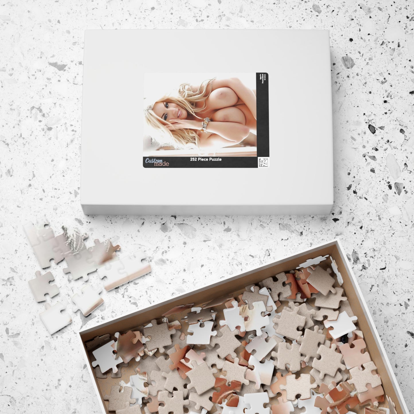 Puzzle (110, 252, 500, 1014-piece) Sexy Busty Blonde