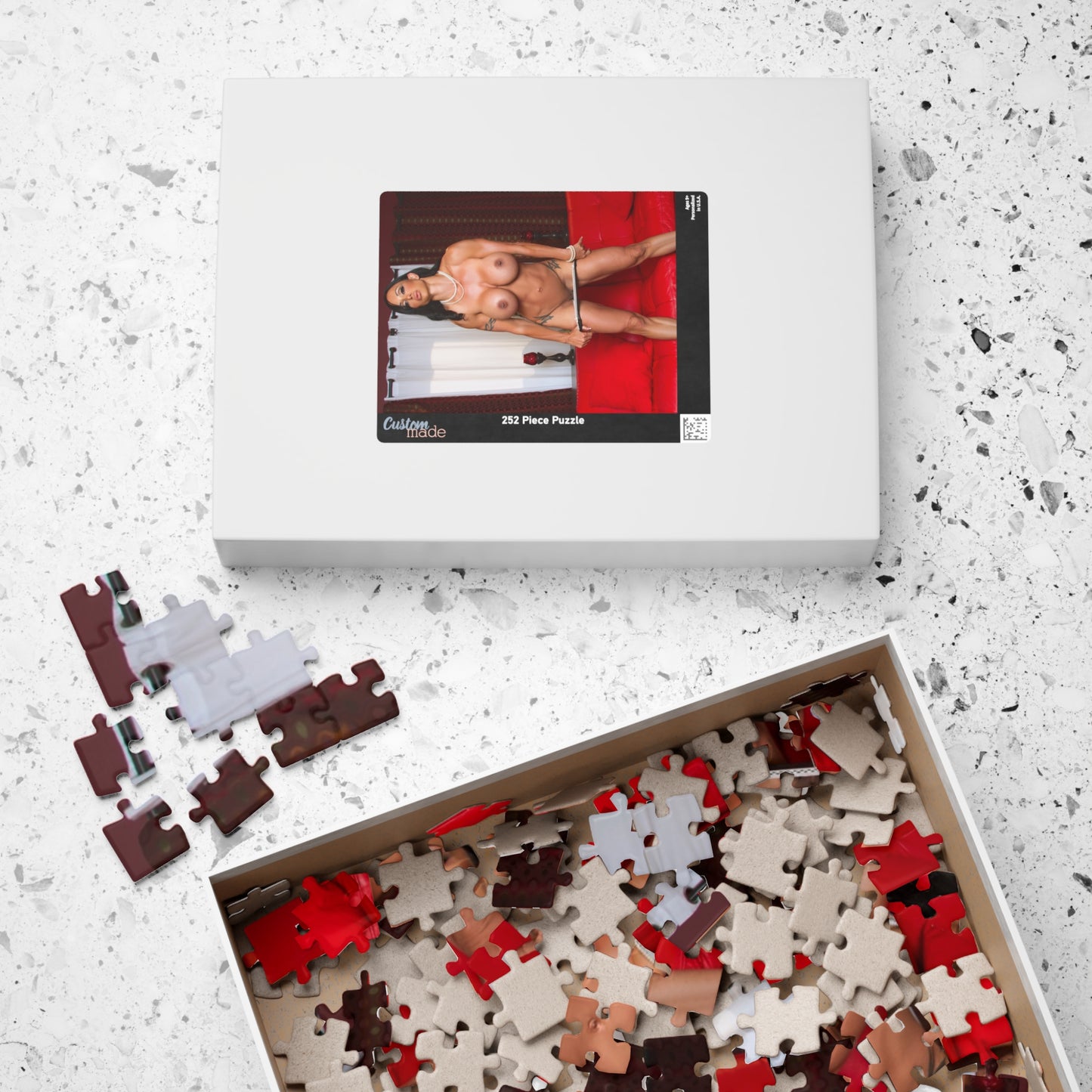Puzzle (110, 252, 500, 1014-piece) Penthouse Pet February 2011 Jewels Jade