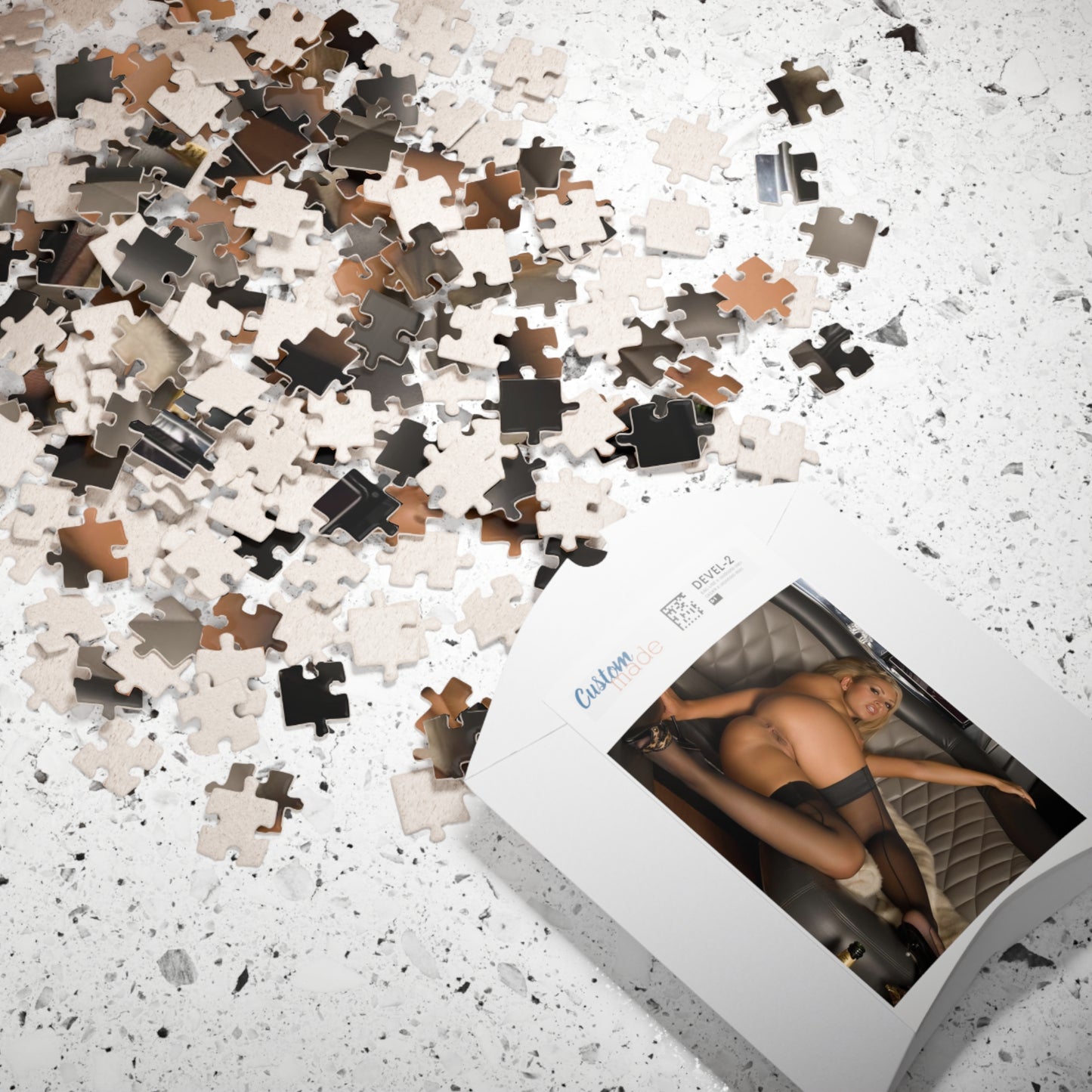 Puzzle (110, 252, 500, 1014-piece) Nude Blonde in a Booth