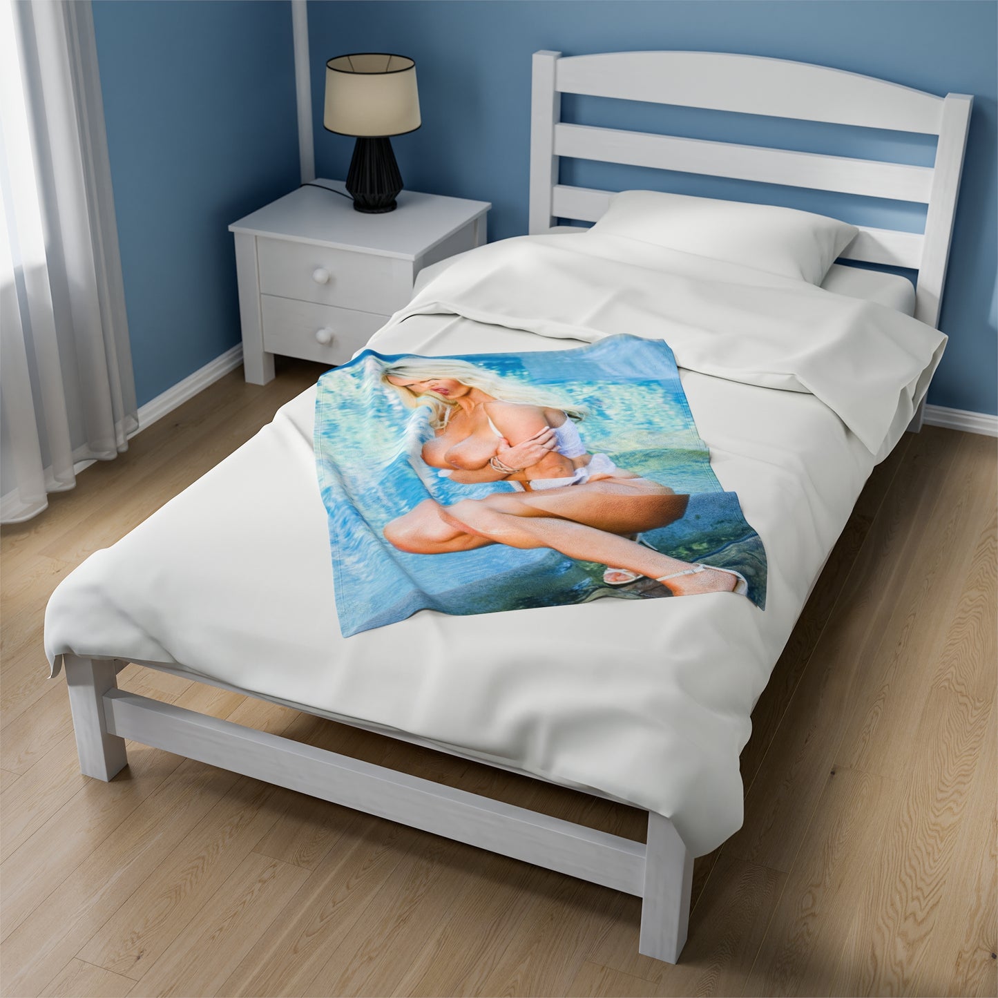 Velveteen Plush Blanket Penthouse Pet April 2010 Nikki Benz