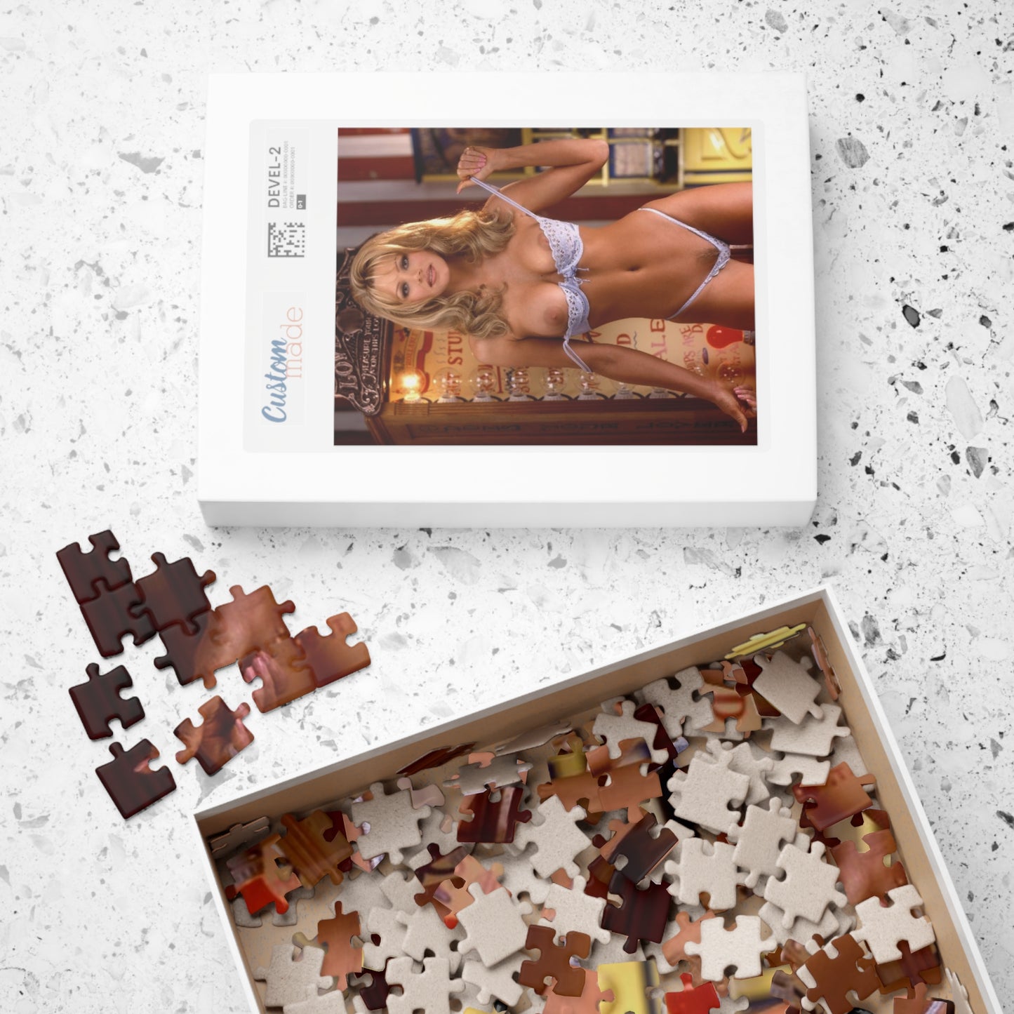 Puzzle (110, 252, 500, 1014-piece) Playboy Playmate Sept 1997 Nikki Schieler