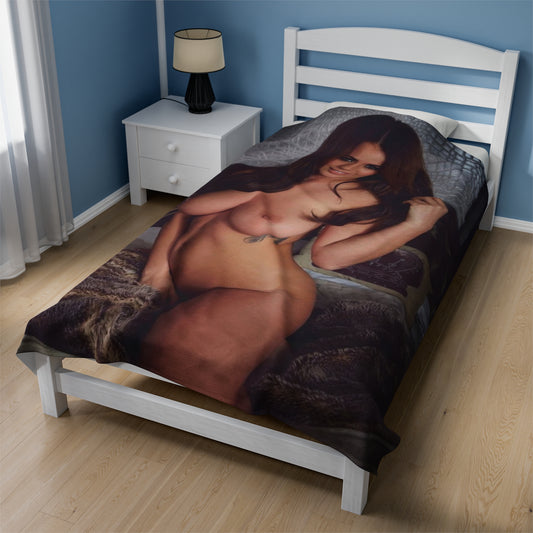 Velveteen Plush Blanket Holly Peers Nude