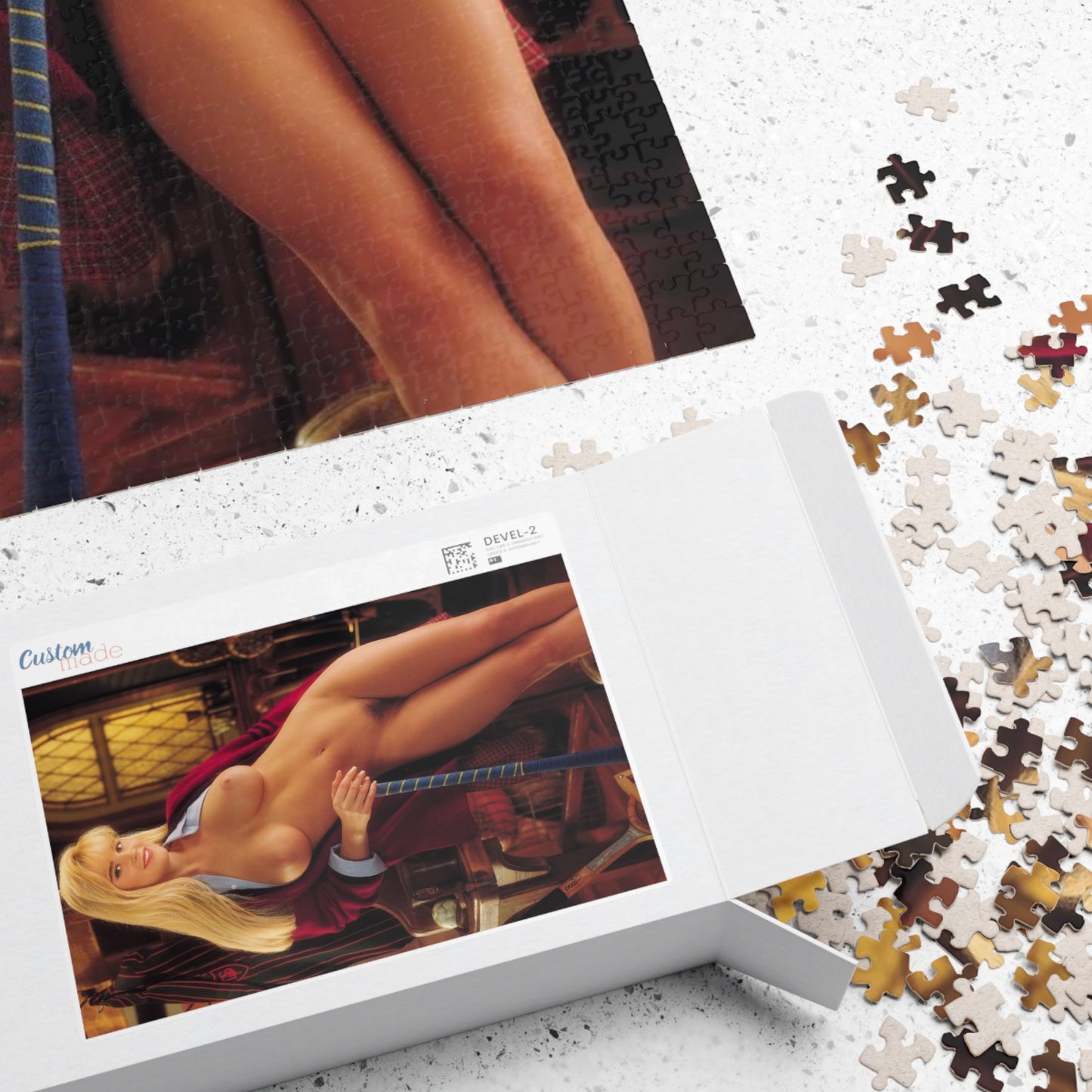 Puzzle (110, 252, 500, 1014-piece) Playboy Playmate October 1993 Jenny Mccarthy