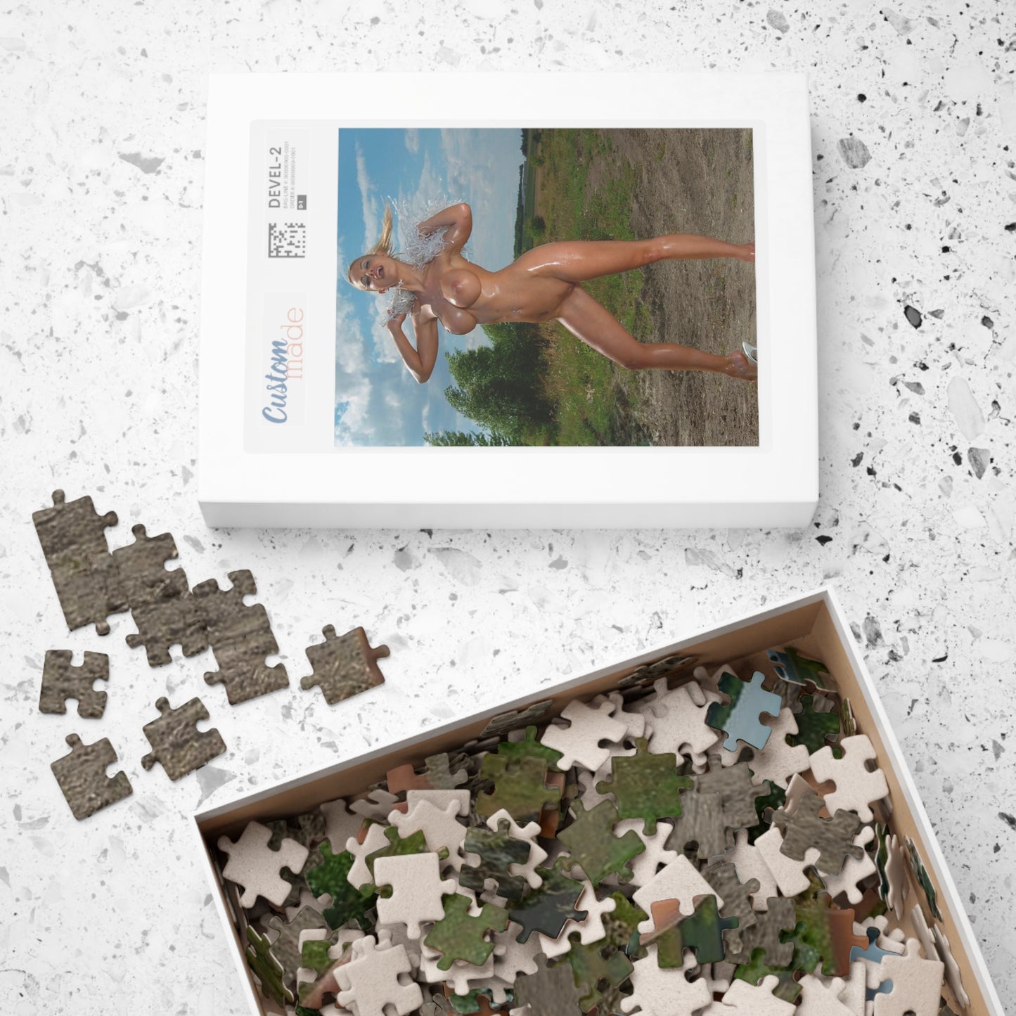 Puzzle (110, 252, 500, 1014-piece) Naked Blonde Outside